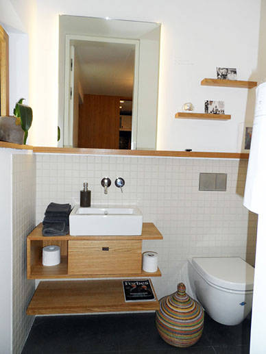 Waschbeckenschrank in Eiche, geölt