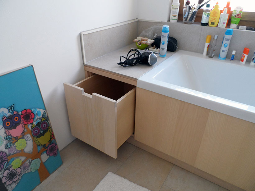 Wannenverkleidung mit Stauraum, Esche geölt